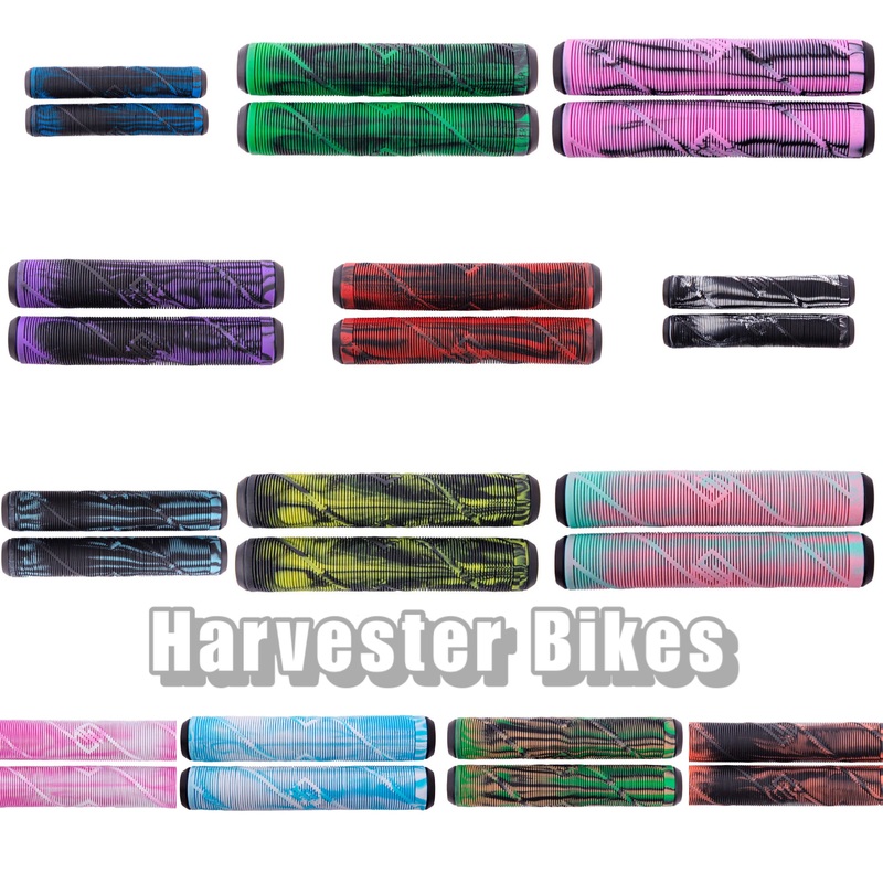 STRIKER GRIPS Black/Green