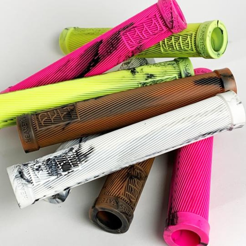 Cult Heavens Gate Grip Black