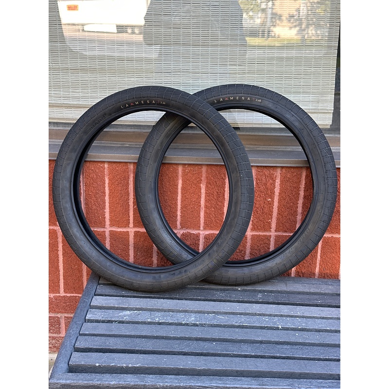 Almost New Haro La Mesa Tires 2.4 (Pair)