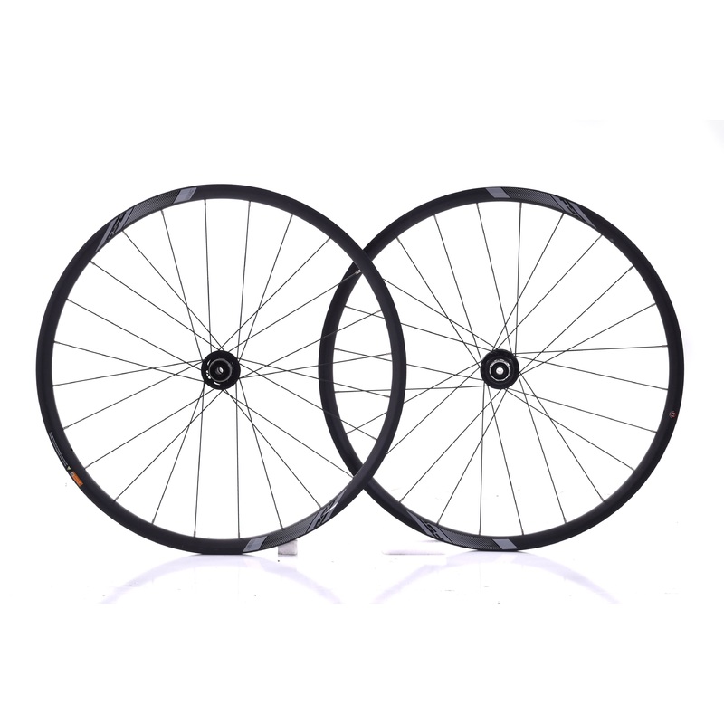 USED FSA Non Series 700C All-Road Disc Wheelset 12mm Thru Axle CL 11 speed